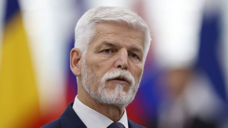 Чешкият президент: Украйна може да остане суверенна държава, само ако направи териториални отстъпки