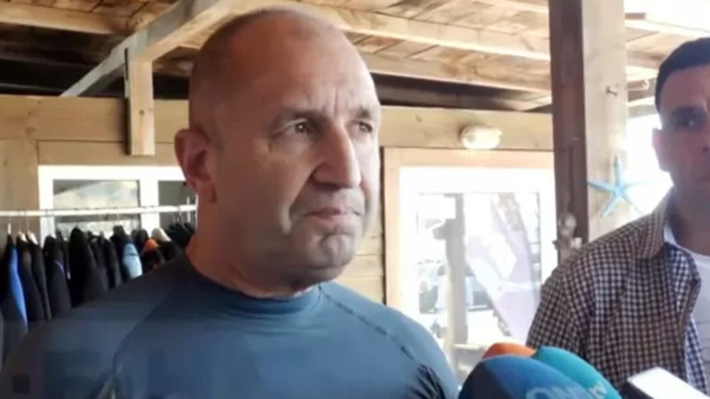 Радев не се ангажира с кандидатурата на Йотова: Рано е да говорим за президентски избори