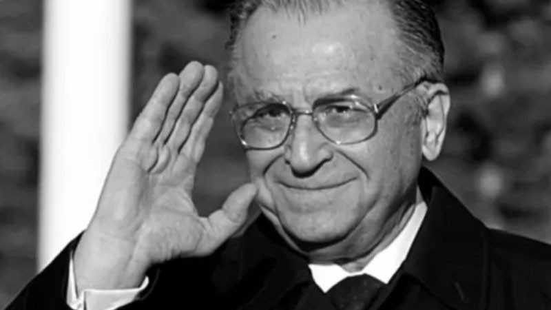Бившият румънски президент Йон Илиеску почина на 95-годишна възраст