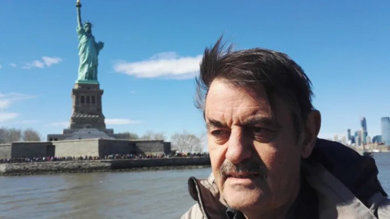 Аман от идиотщината държавата да стопанисва и да харчи пари за съборетини и буренясали стари казарми