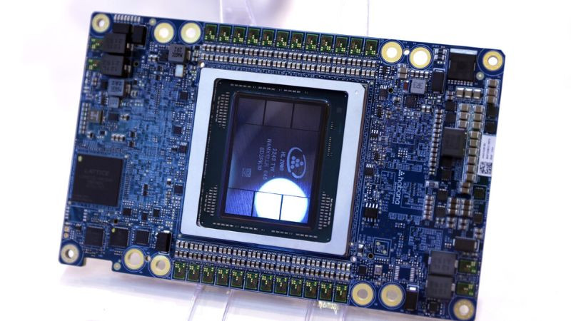 Доналд Тръмп призова за оставката на шефа на Intel