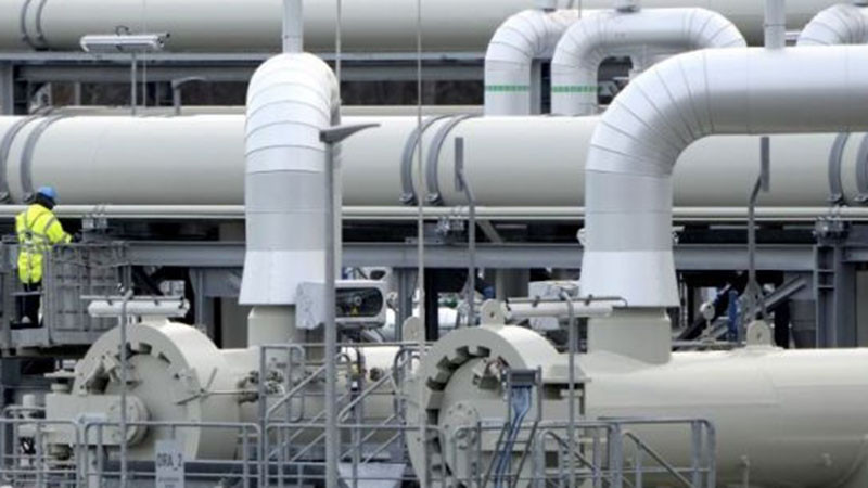 Цената на природния газ в Европа спада до 13-месечно дъно