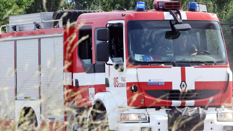 20-годишен подпали къщата си след скандал, трима пострадаха