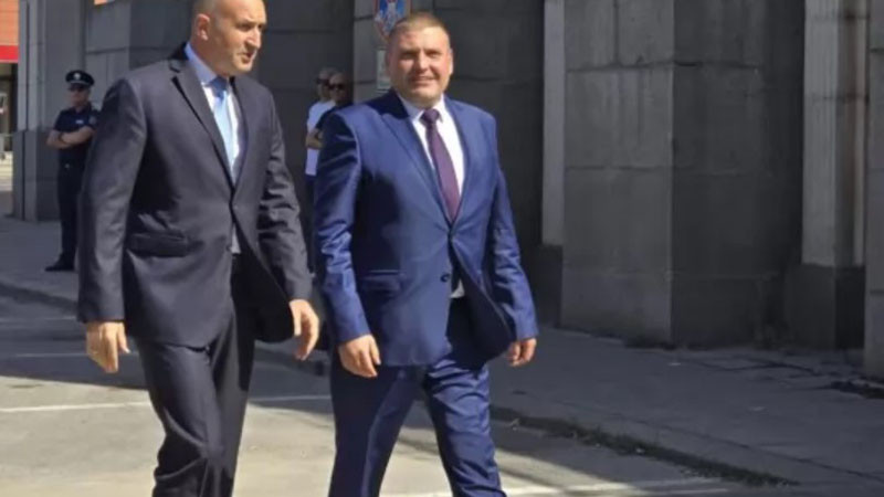 Радев в Плевен за побоя над шефа на МВР-Русе: Този разпад на държавността трябва да спре!