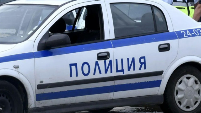 Рецидивист вилня, сби се и уринира в такси