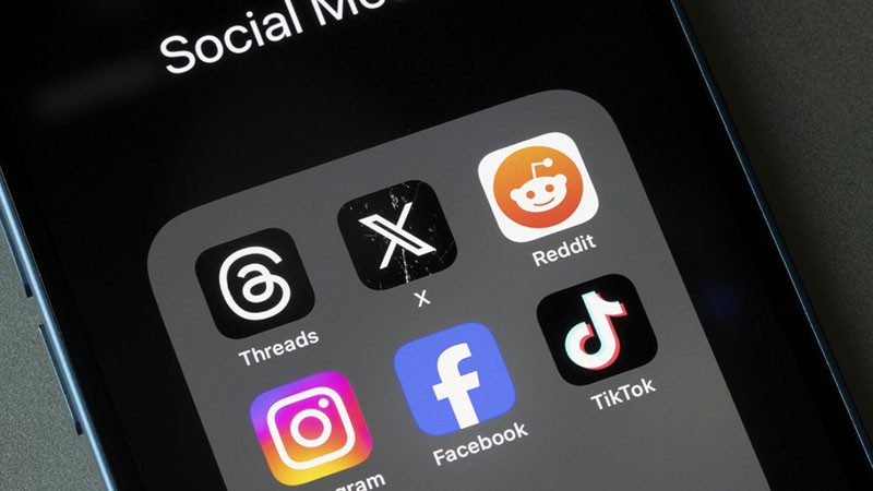 Турция ограничи достъпа до Фейсбук, Екс, Ютуб и други онлайн платформи