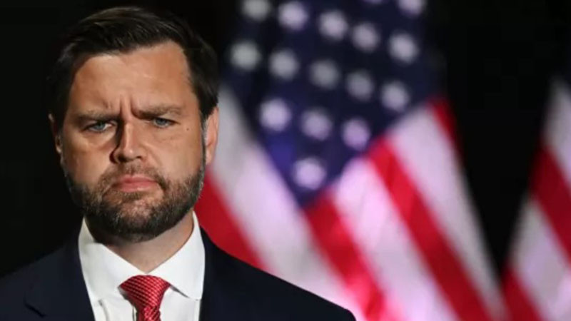 Джей Ди Ванс разказа за "трудния момент" в който съобщил на Тръмп, че Чарли Кърк е убит