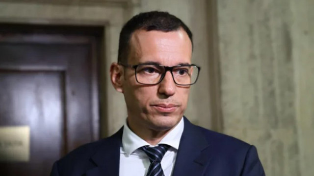 София в капана на хаоса: Управлението на Васил Терзиев