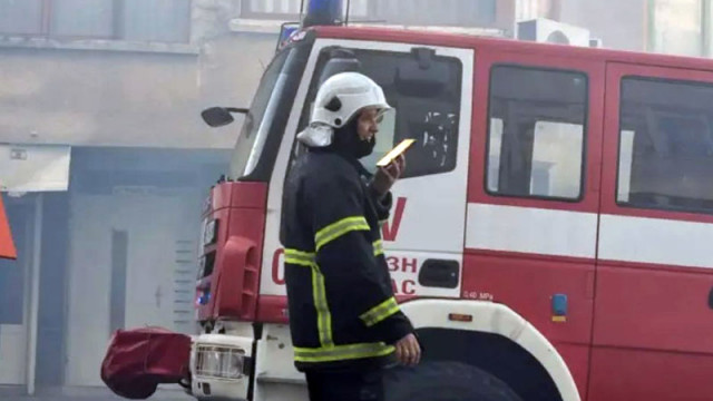 Локализираха пожара в района на бившата рафинерия „Плама”-Плевен