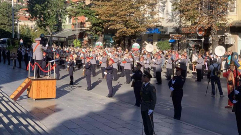 Във Велико Търново тече 18-ия Международен фестивал на военните духови оркестри