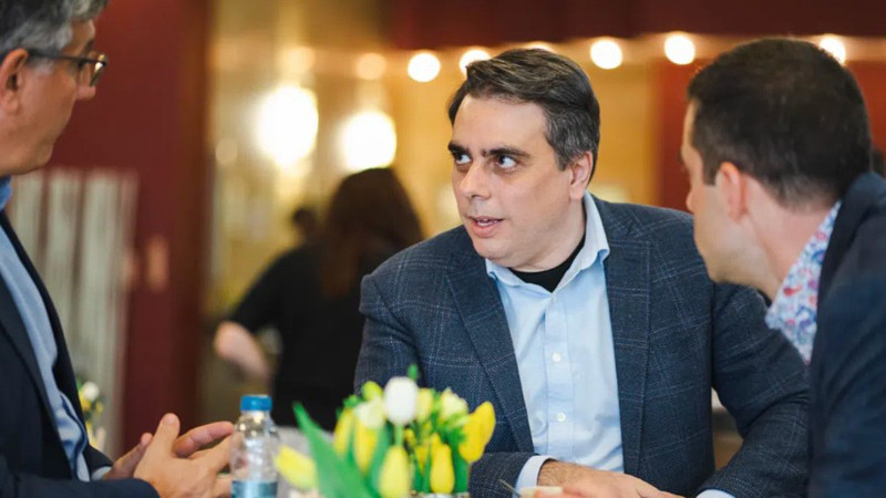„Продължаваме промяната“ избира новия си лидер