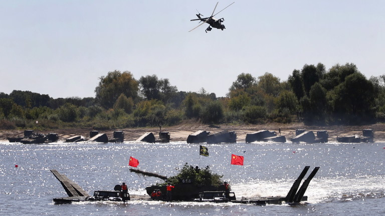 Китай и Русия със съвместни военни учения