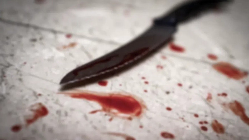 Кръвопролитие в Благоевград: Пиян мъж полудя от ревност и заби нож в гърдите на жена си