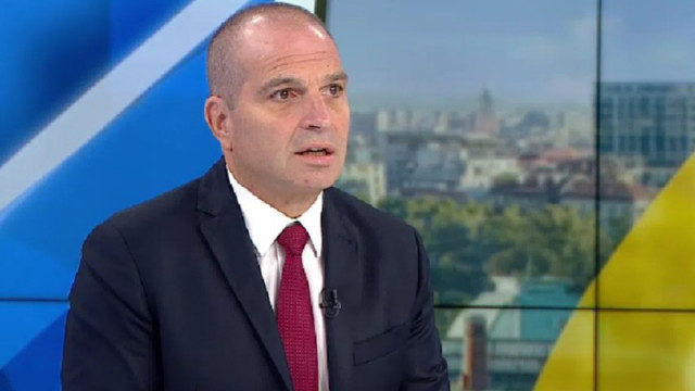 Министър Караджов: За 8 месеца са уволнени 7 души, за които е имало сигнали, че взимат рекет