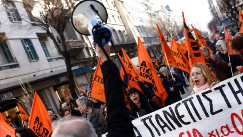 Обща стачка в Гърция срещу плановете за 13-часов работен ден