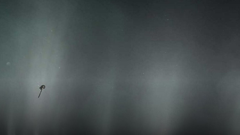 Откриха ключови елементи за живота на сатурновата луна Енцелад