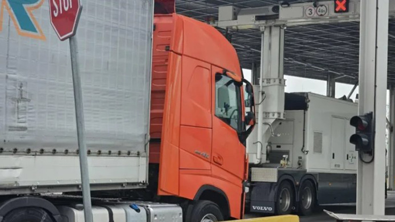 Задържани 8 тона недекларирани химикали в ТИР за Иран на „Капитан Андреево“