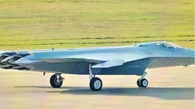 Китай отговори на F-22 на САЩ - на какво е способен новият безопашен стелт изтребител J-50