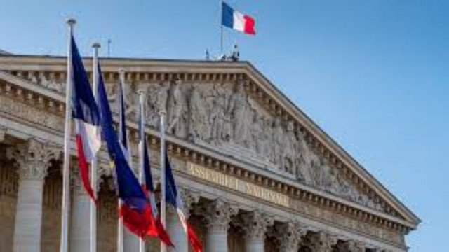 Френската опозиция призовава Макрон: Оставка или предсрочни избори