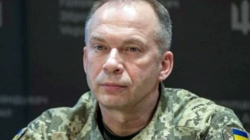 Сирски разпусна ОСГВ "Днипро", която бе ръководена от Драпати