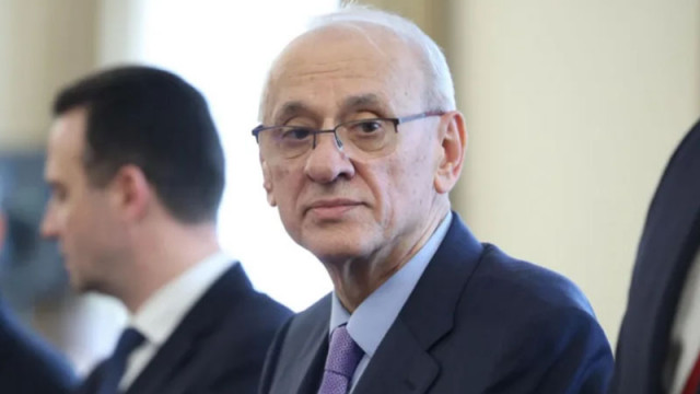 Министър Кирилов: Всички в системата на здравеопазването трябва да имат достойно заплащане