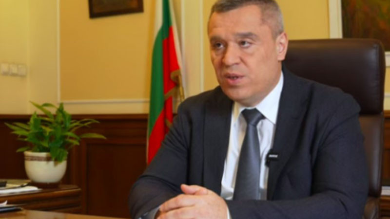 Още осем земеделски организации застанаха зад министър Тахов, искат стабилност в сектора