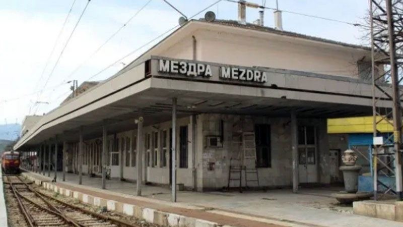 Двамата машинисти на влака, прегазил мъж на гара Мездра, са с положителни проби за наркотици