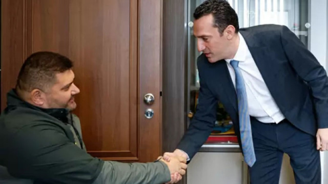 Министърът на младежта и спорта Иван Пешев награди с парична