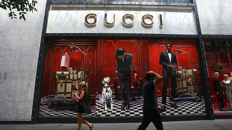 Европейската комисия глобява с над 157 млн. евро на Gucci, Chloé и Loewe