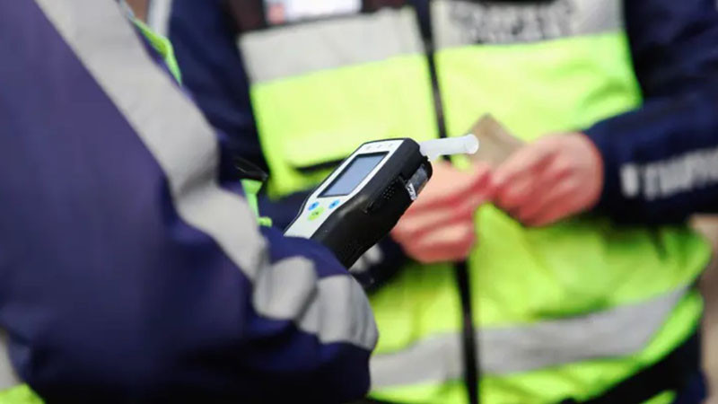 Шофьор с 4,17 промила алкохол в кръвта катастрофира в Русе
