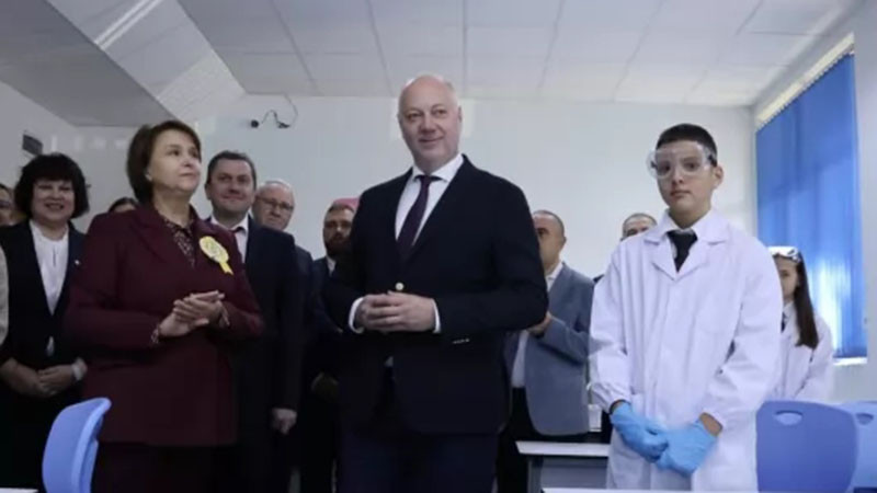 Росен Желязков: Над половин милиард лева инвестиции в над 2200 STEM центъра в страната