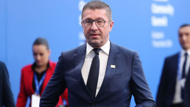 Мицкоски: Няма да впишем безусловно българите в конституцията на страната