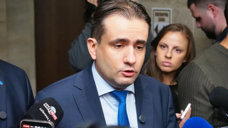 Силвия Томова: Няма спасение за вас, дето всичко ви е превзето от лошите