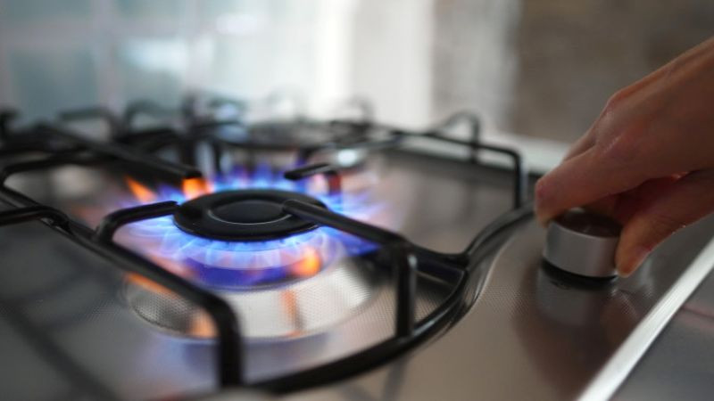 Жена е с втора степен изгаряния след взрив на газова бутилка в Шумен