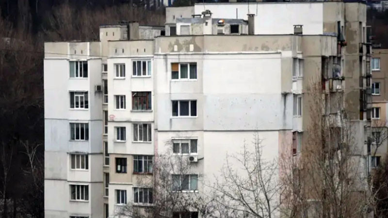 Блок в Добрич пропада заради наводнения от отпадни води
