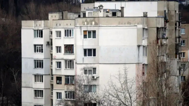 Блок в Добрич пропада заради наводнения от отпадни води
