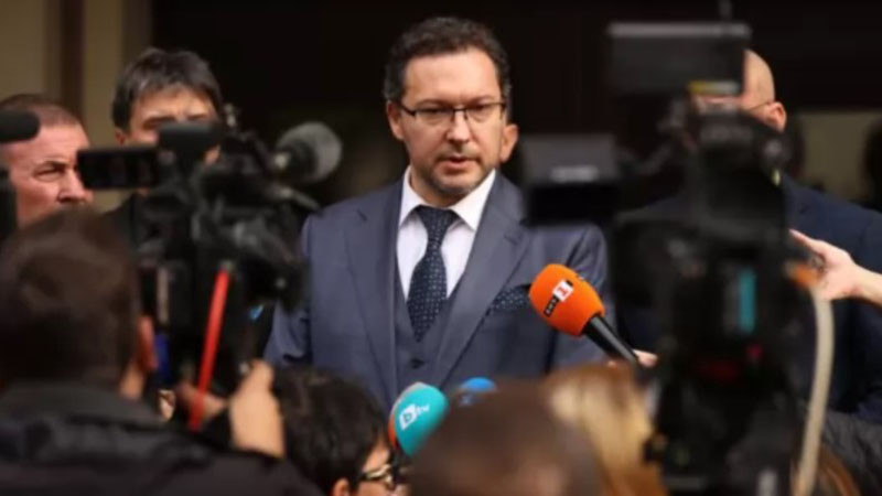 Митов: МВР не е панацея, но ще засилим присъствието на полицията в мола
