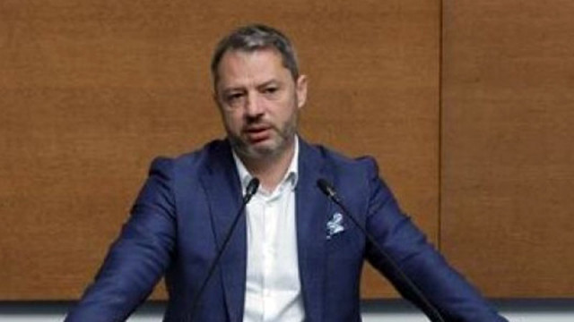 Делян Добрев: Пропуснатите заседания на парламента са като безсмислените вотове на недоверие