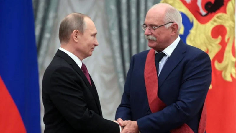 Путин награди Никита Михалков с най-високото отличие на Русия