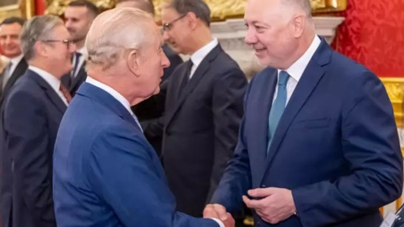 Росен Желязков разговаря с крал Чарлз III, покани го да дойде отново у нас