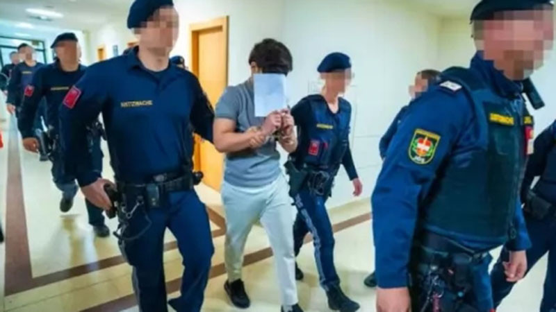 Осъдиха ученици, изнасилвали учителка в продължение на месеци в Австрия