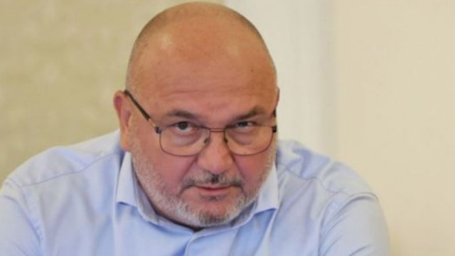 Дацов: Санкциите на Тръмп засягат пряко и бургаската петролна рафинерия. Има риск за спиране