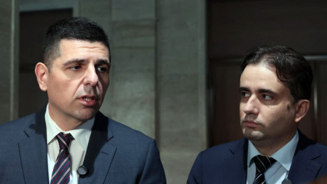 ДБ видяха "театрални представления" в дебата за продажбата на "Лукойл Нефтохим"