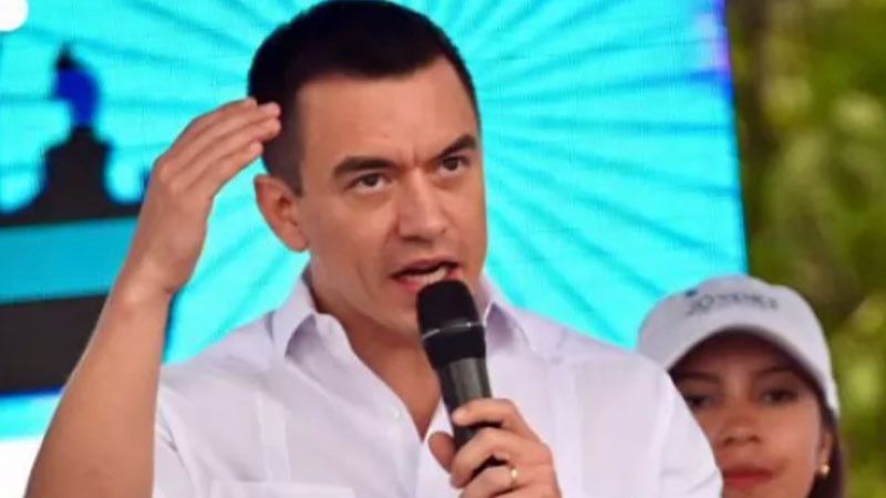 Опитаха да отровят с бонбони президента на Еквадор