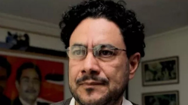 Завършилият в СУ философ Иван Сепеда печели вътрешен вот за кандидат президент в Колумбия