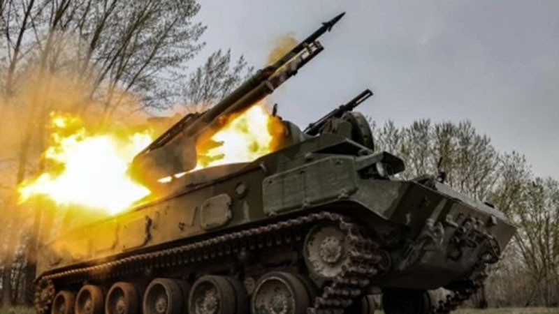Киев атакува Русия с близо 200 дрона, 40 от тях са свалени край Москва
