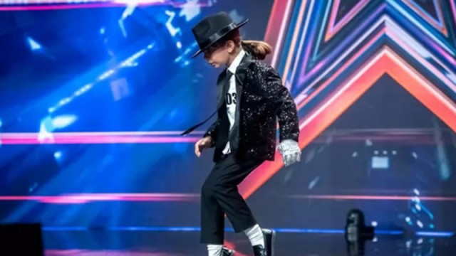 Имитатор на Майкъл Джексън на едва 7 години грабна Златен бутон в "България търси талант“