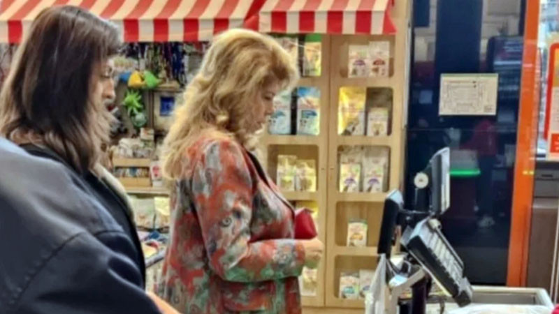 Много евтин ПР от президентството