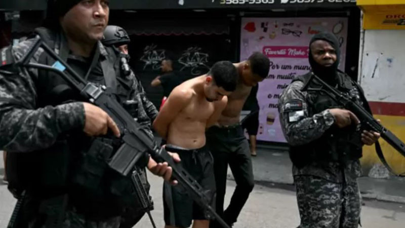 Най-смъртоносната операция срещу наркобандите в Рио де Жанейро отне живота на най-малко 132 души