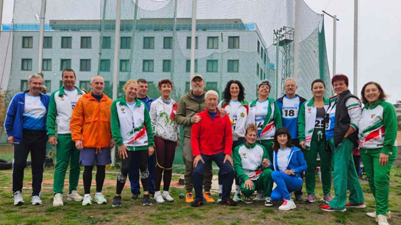 Над 100 ветерани лекоатлети участваха в турнира "Варна"